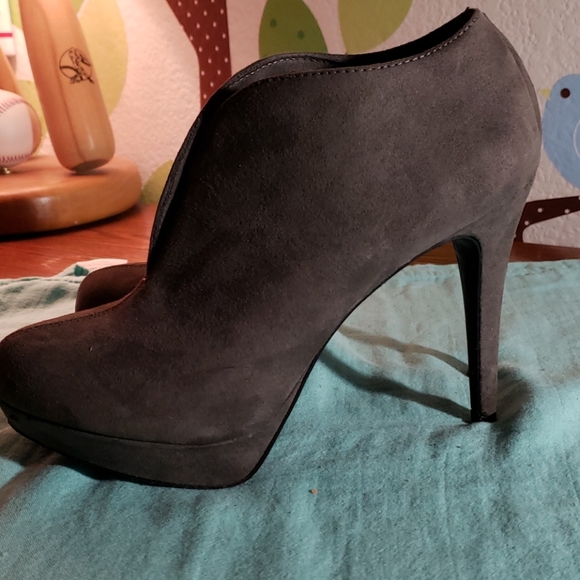 Audrey Brooke heeled boots - Picture 4 of 5